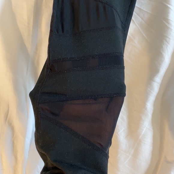 Fabletics leggings “Demi “ collection - Picture 2 of 5